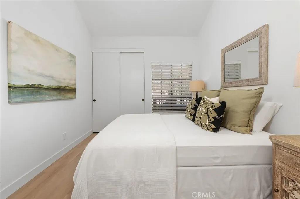 https://cdn.realtyfeed.com/cdn/127/306693851/4d68ce165d8ef522deb6a8d8055bff95.webp