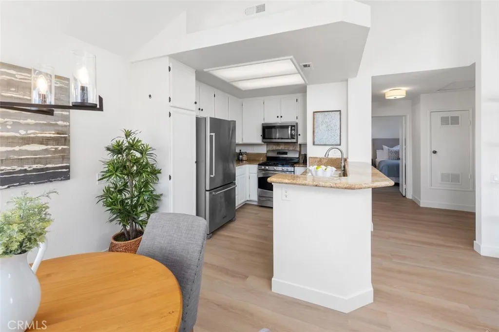 https://cdn.realtyfeed.com/cdn/127/306693851/624448c8e2b5ea073dd04b36d0660922.webp