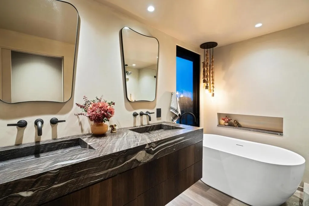 255 Patty Hill Drive, Solana Beach, CA, 92075