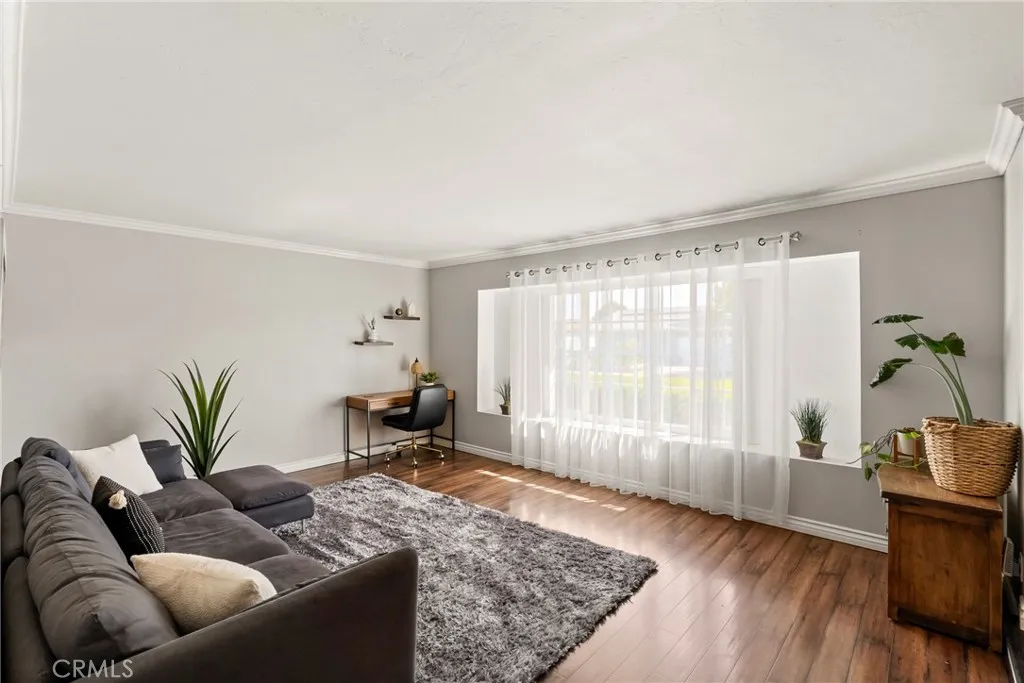 https://cdn.realtyfeed.com/cdn/127/306693925/8cd8ff4c7f92c87f084ba86ec924ae44.webp
