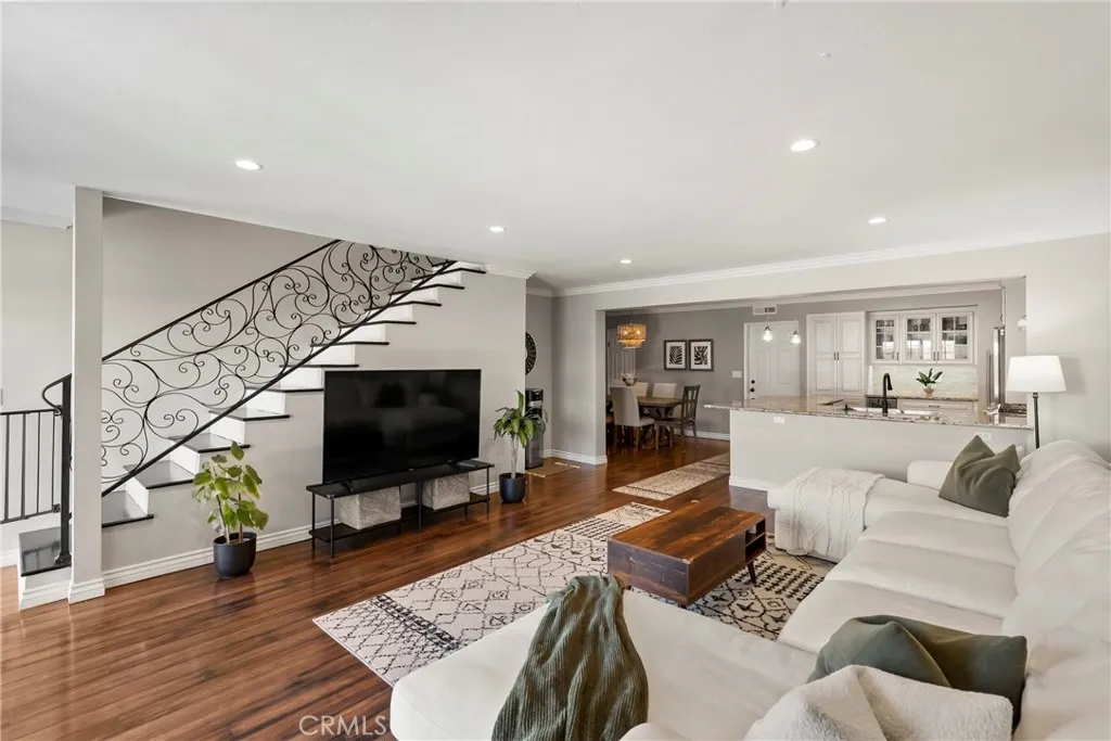 https://cdn.realtyfeed.com/cdn/127/306693925/9a33505fe1196eb603410deaacb4e2e1.webp