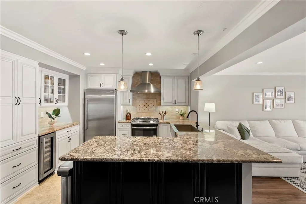 https://cdn.realtyfeed.com/cdn/127/306693925/d8d999cecb7e2ab1813a35de914ff8d7.webp