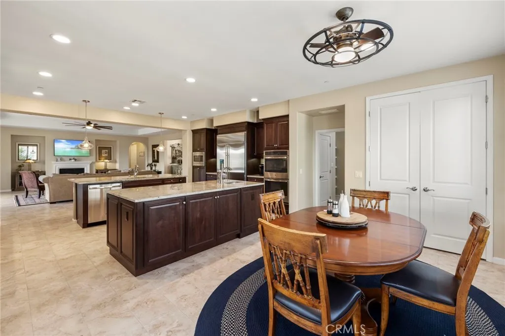 https://cdn.realtyfeed.com/cdn/127/306693928/0326c9e14217b50de8d19bb9353ee3a5.webp