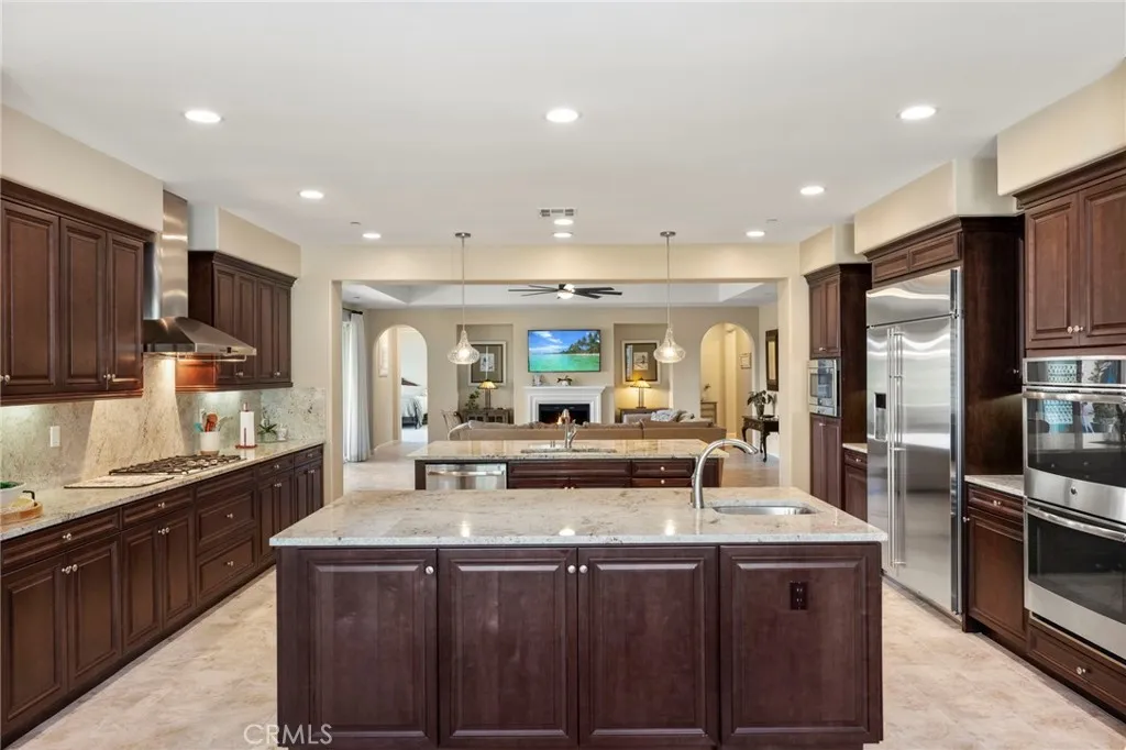 https://cdn.realtyfeed.com/cdn/127/306693928/1e7358cfab9bb6afe94f7c4b77ffb2a9.webp