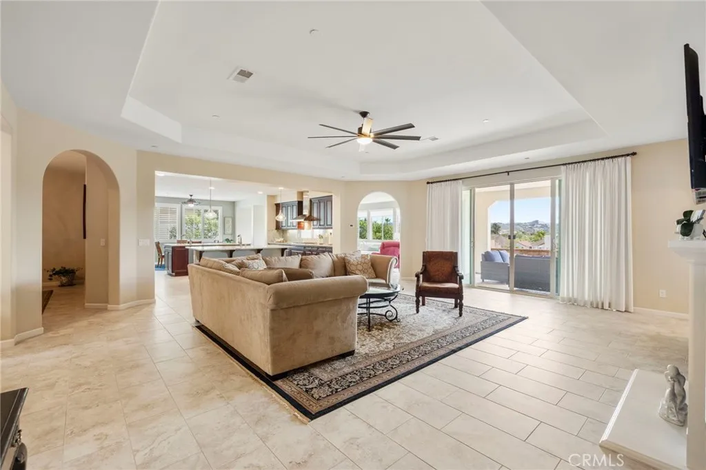 https://cdn.realtyfeed.com/cdn/127/306693928/740d262841e8161e44867a8fe771716a.webp