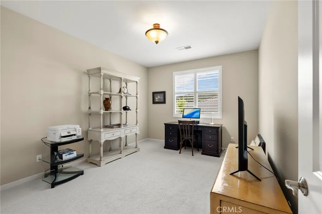 https://cdn.realtyfeed.com/cdn/127/306693928/8ae0f86a0fa009c24a83a97bf1b53028.webp