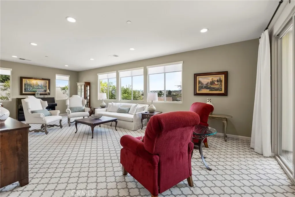 https://cdn.realtyfeed.com/cdn/127/306693928/dda759e6edd69d891095aa77889e44b4.webp