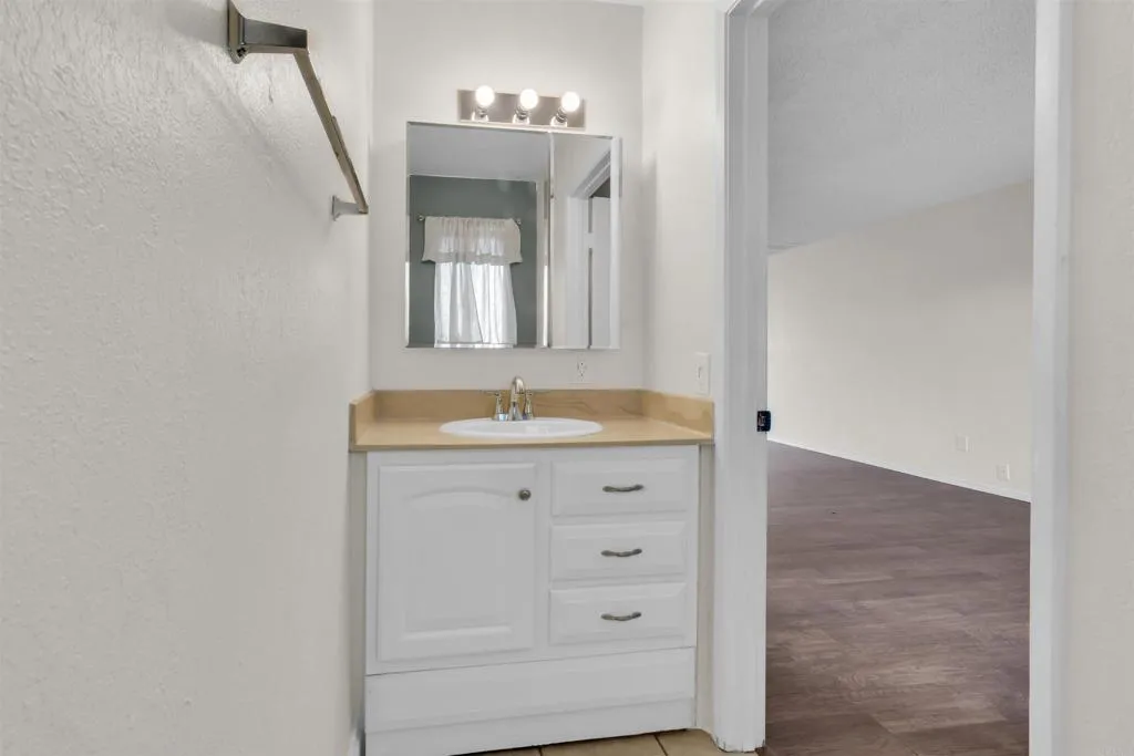 1643 Rue de Valle, San Marcos, CA, 92078