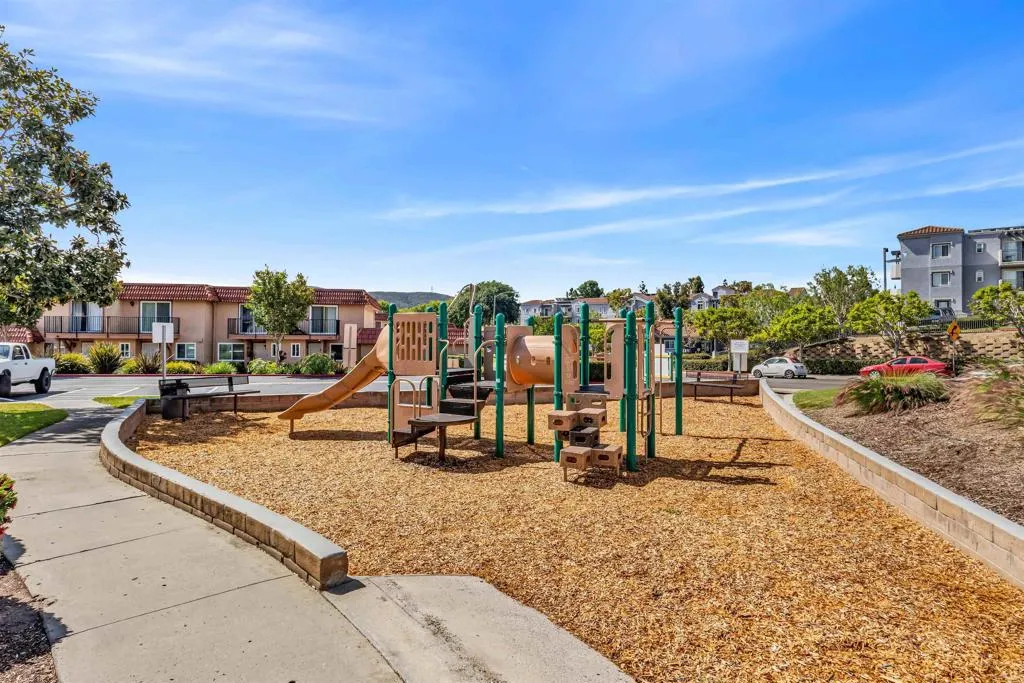 1643 Rue de Valle, San Marcos, CA, 92078