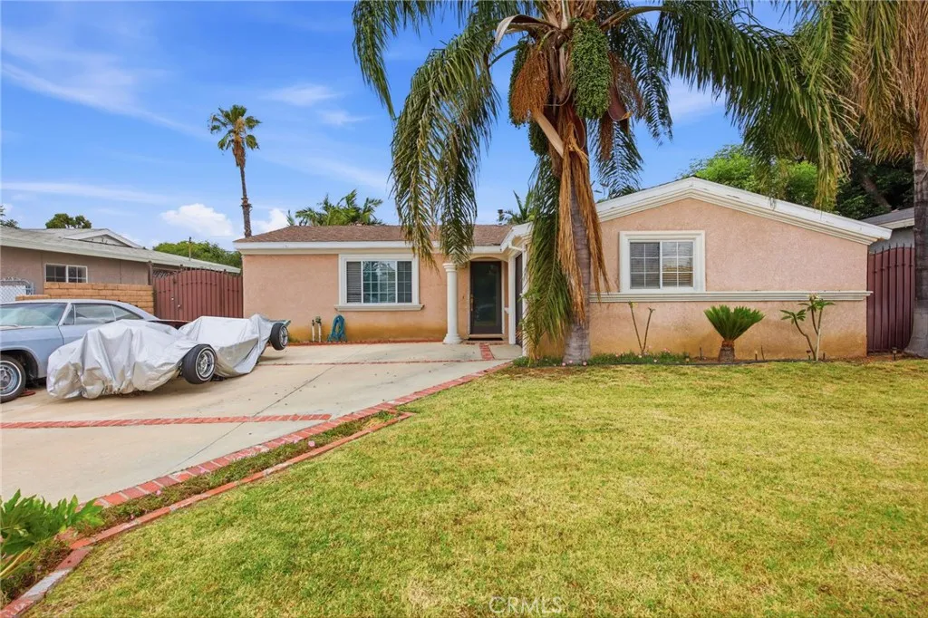 La Puente, CA 91744