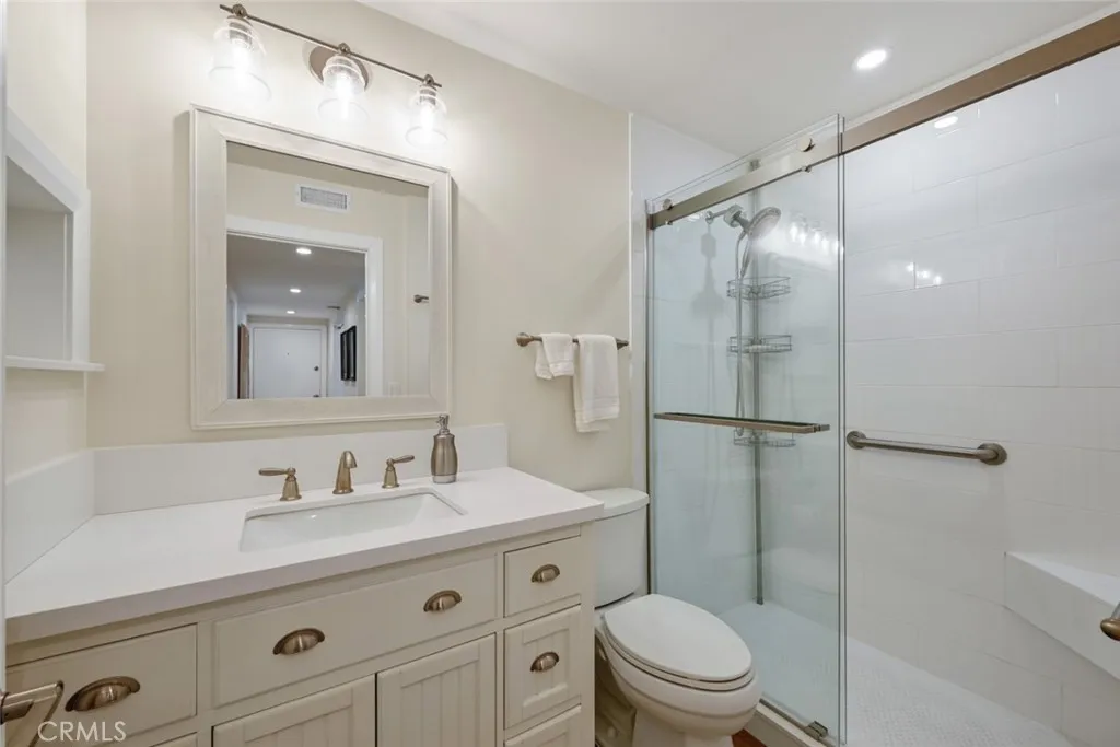 Photo #17: OC26081990 Listing: Photo #17