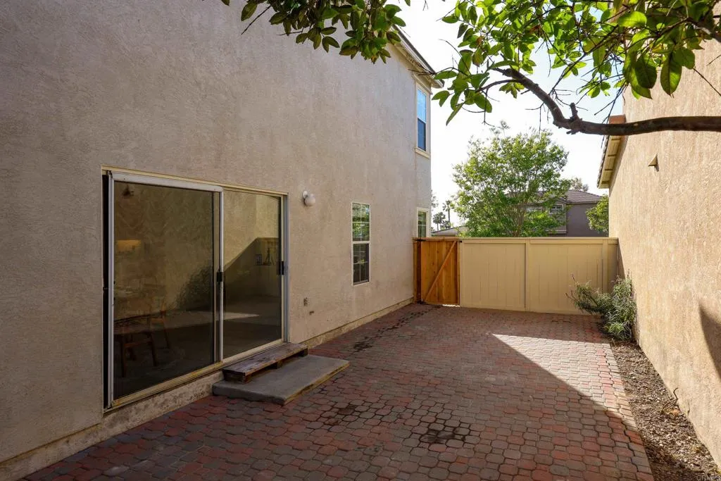 https://cdn.realtyfeed.com/cdn/127/306694046/964c117dda21868062cad362b50d3c00.webp