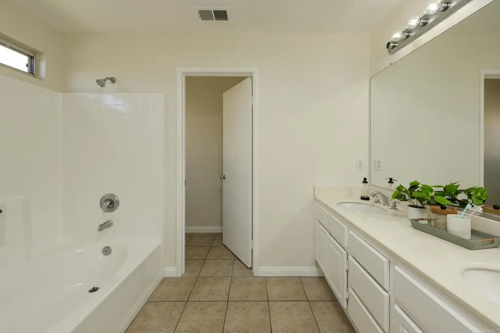 https://cdn.realtyfeed.com/cdn/127/306694046/d401793d90d9561994293e39a88eda39.webp