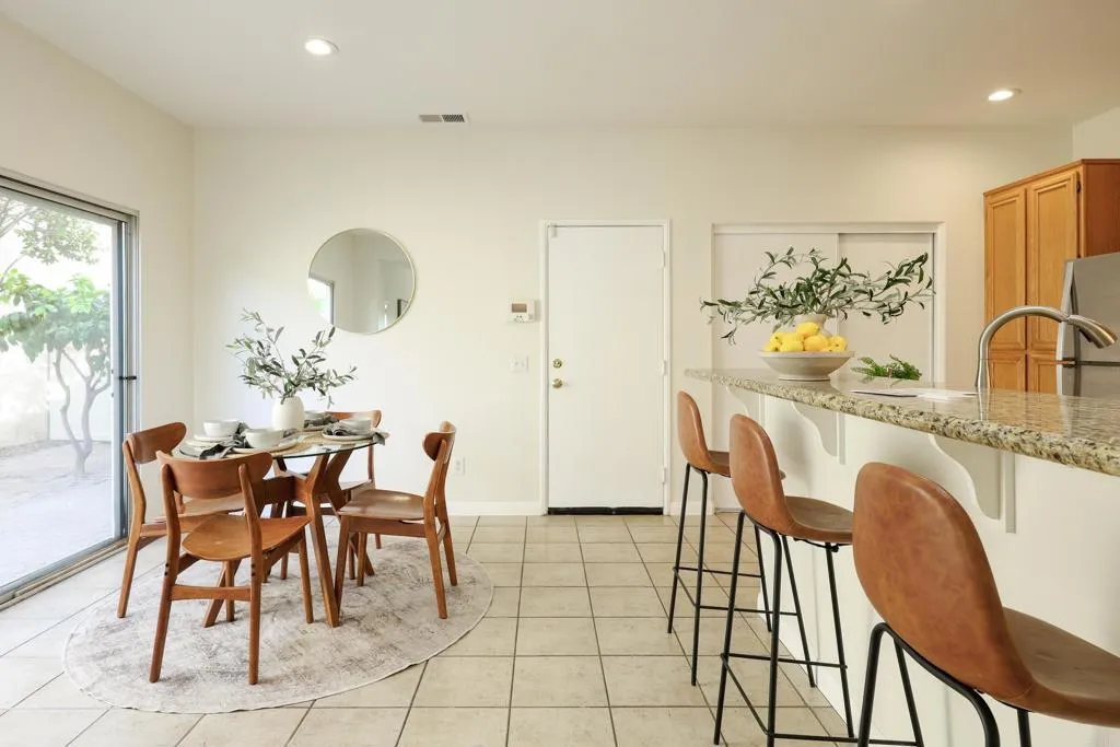 https://cdn.realtyfeed.com/cdn/127/306694046/f79b6c5c99adc720b93747e4a95d271c.webp