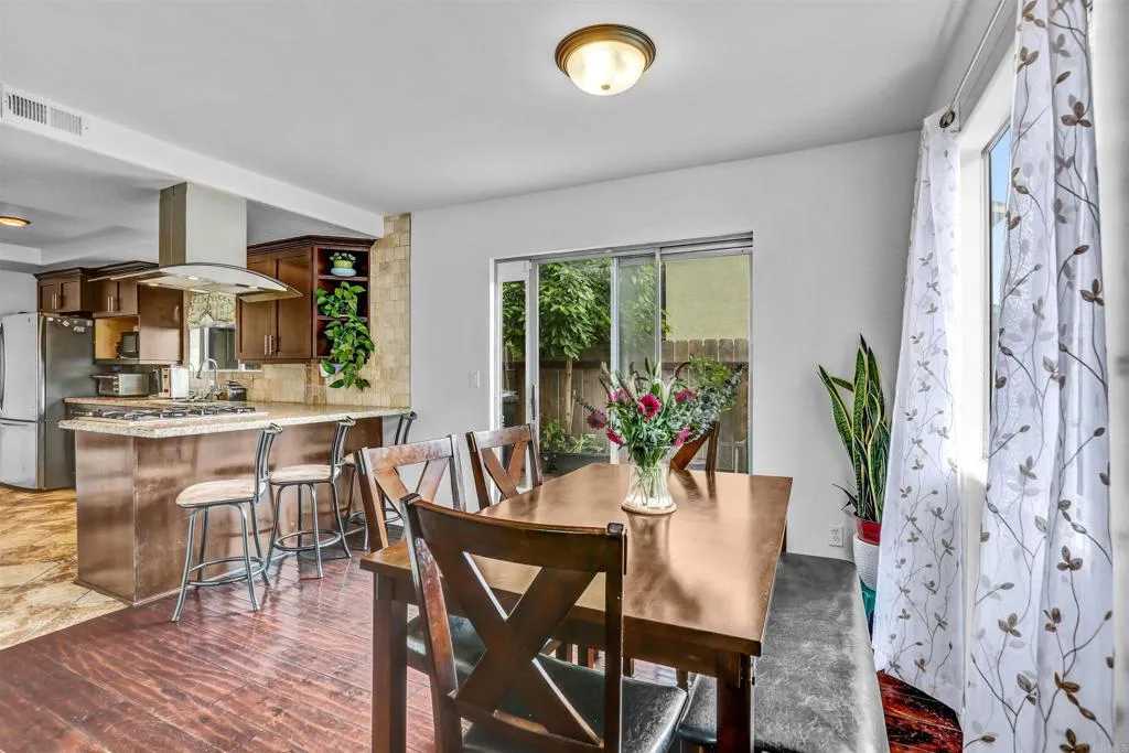 https://cdn.realtyfeed.com/cdn/127/306694106/470e3cffb5f2d809f23b0342a186bf8c.webp