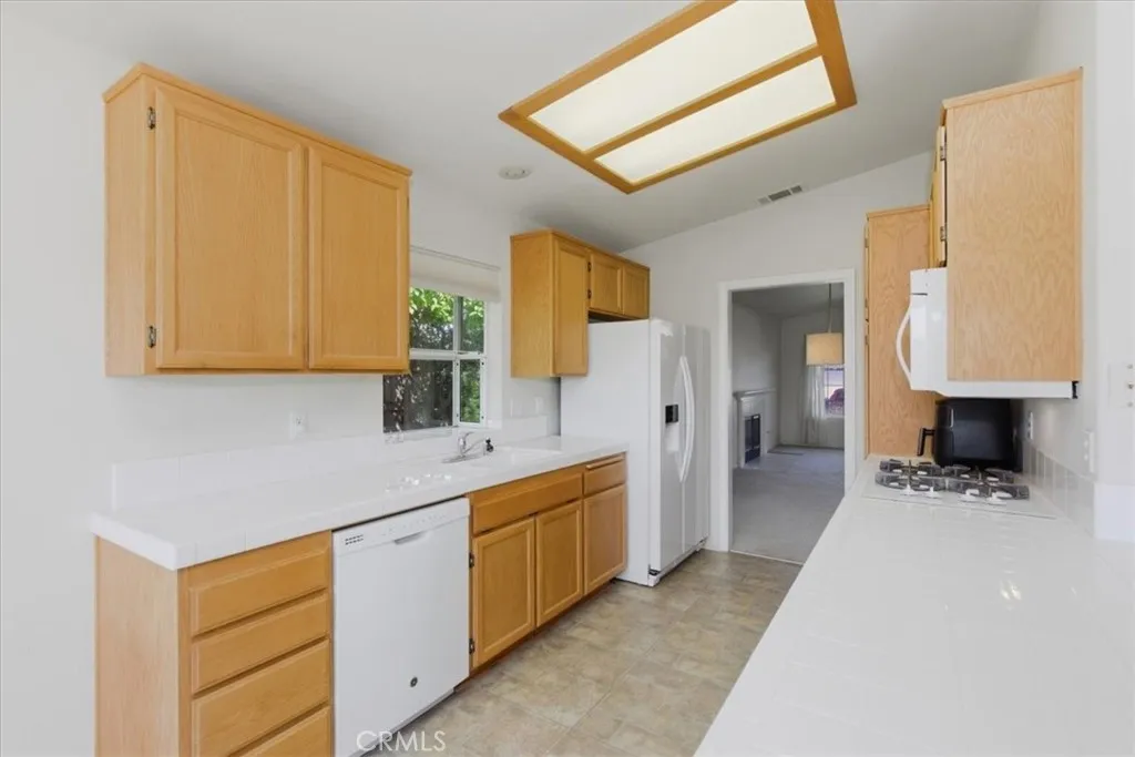 https://cdn.realtyfeed.com/cdn/127/306694265/d40c5175be2c39569f40575dfce0989d.webp