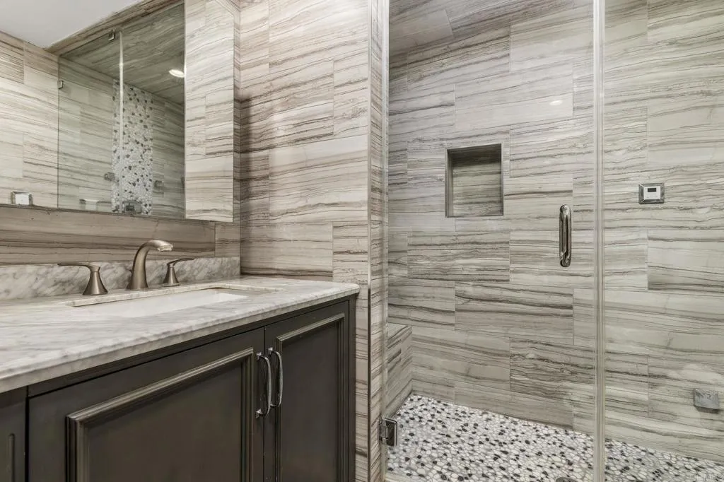 https://cdn.realtyfeed.com/cdn/127/306694305/390dd816136605eb945f14a1557f24b8.webp