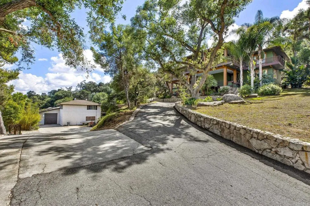 https://cdn.realtyfeed.com/cdn/127/306694305/8c1d105c9e1761c7839897ea6c37bc6c.webp