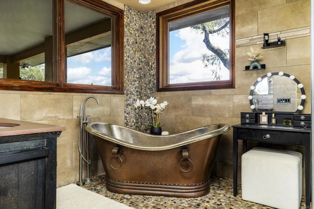 https://cdn.realtyfeed.com/cdn/127/306694305/adc1d2df3019674e39c58b3d0dd31853.webp