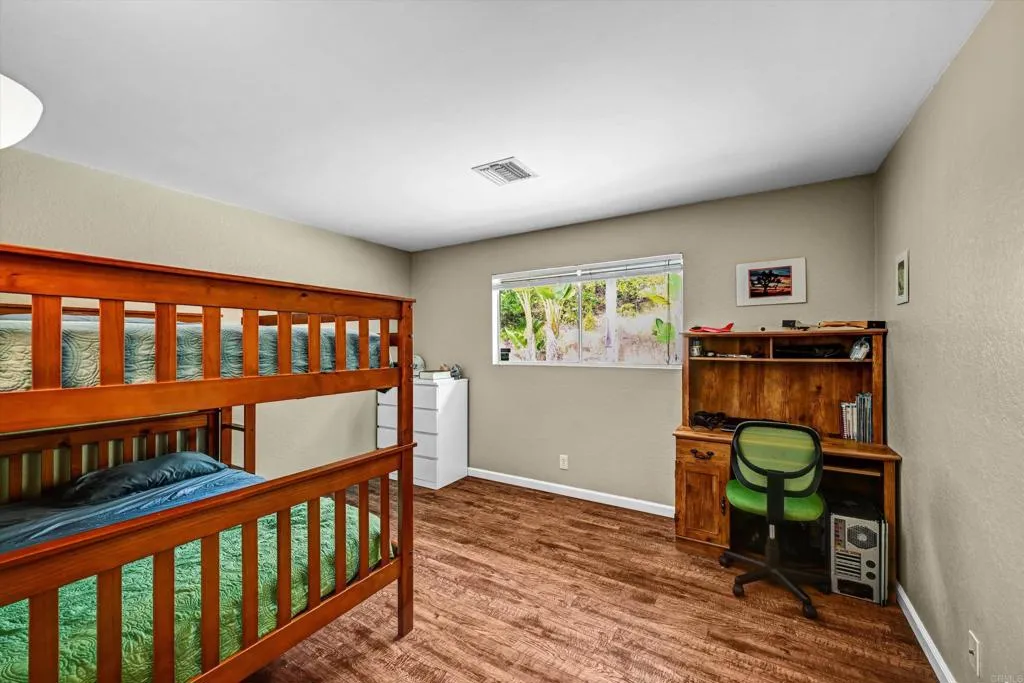 https://cdn.realtyfeed.com/cdn/127/306694315/02c5f42741572b7ffc44e5fd04bff5b5.webp