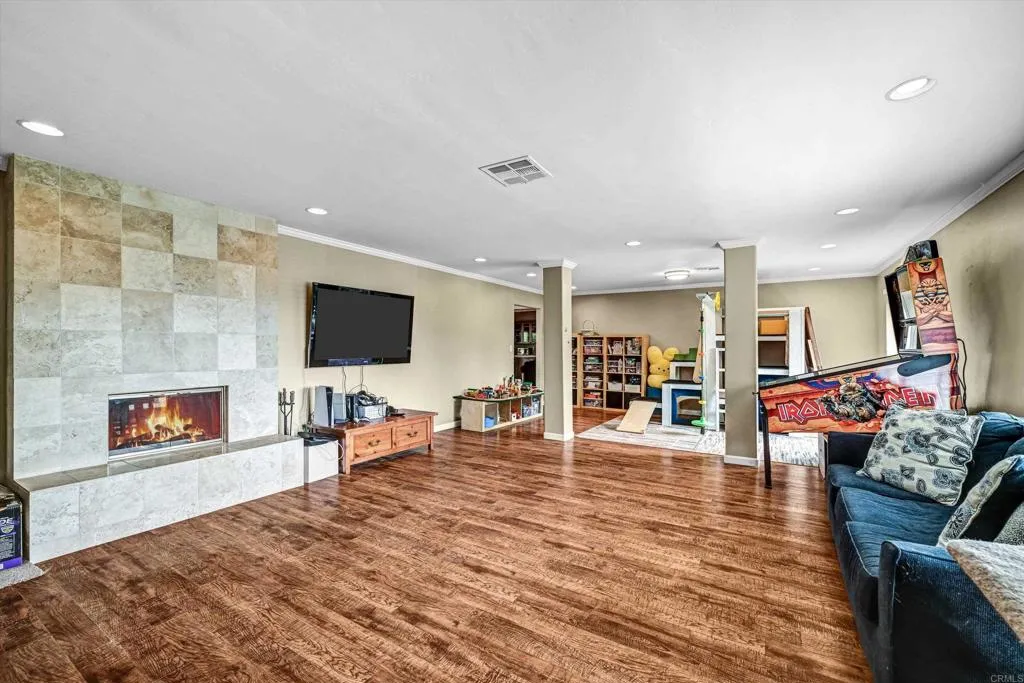 https://cdn.realtyfeed.com/cdn/127/306694315/5a37407a093d7820a7c33b34e1df279d.webp