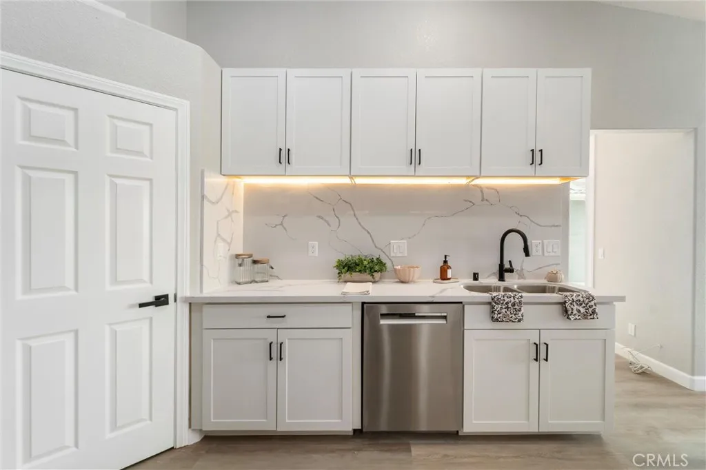 https://cdn.realtyfeed.com/cdn/127/306694382/a986dc1de58ef74375ce548c3a08fb13.webp
