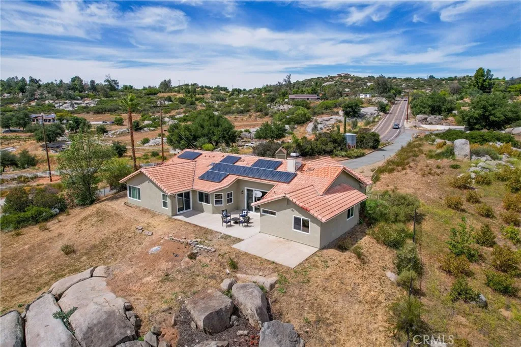 https://cdn.realtyfeed.com/cdn/127/306694382/b73623323fc37533c83eab265eca52c2.webp