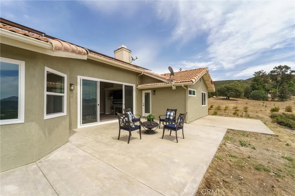 https://cdn.realtyfeed.com/cdn/127/306694382/d276f4622607e122cd2cef1e8bb6d64d.webp