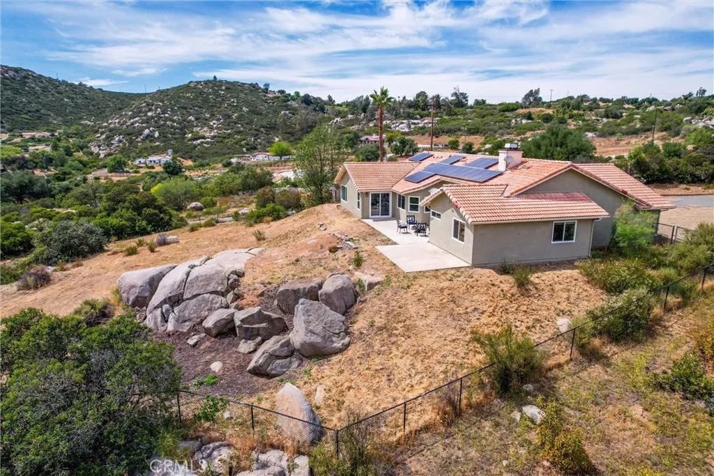 https://cdn.realtyfeed.com/cdn/127/306694382/d5e1210f4639fad1c0e37513f702add5.webp