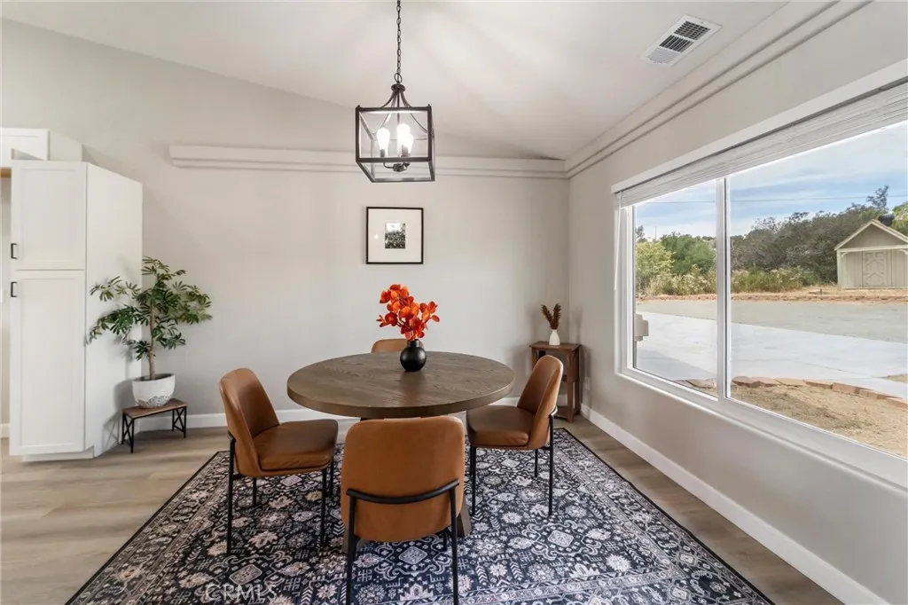 https://cdn.realtyfeed.com/cdn/127/306694382/f67e747aa31c7a004b40446292b864db.webp