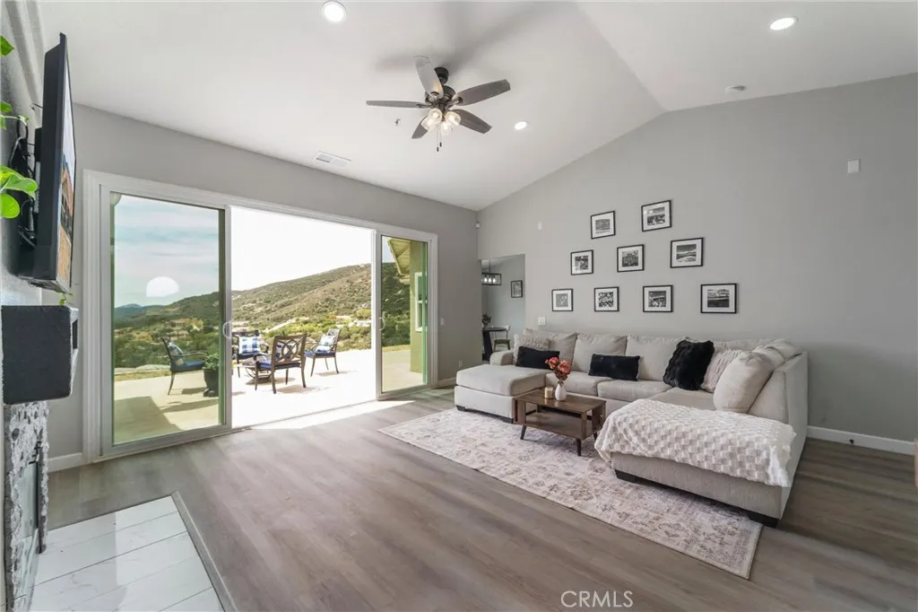 https://cdn.realtyfeed.com/cdn/127/306694382/f8217339fd1837f68b250f126cf39750.webp