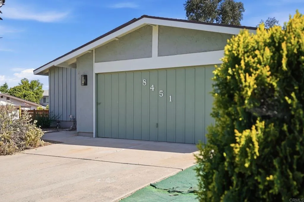8451 Lomker Way, Santee, CA, 92071