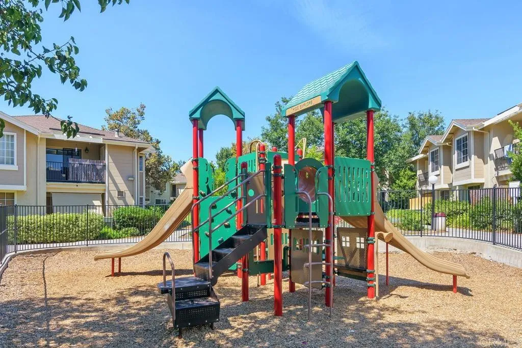 https://cdn.realtyfeed.com/cdn/127/306694436/8a06f0ad822ca06d8a82d8e59bc940a7.webp