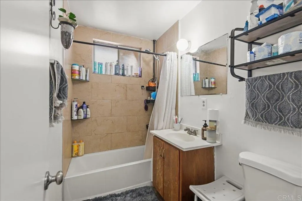 https://cdn.realtyfeed.com/cdn/127/306694440/710c66c9af4c93cac475410748891dd4.webp