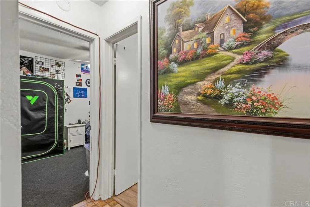 https://cdn.realtyfeed.com/cdn/127/306694440/ec7f331310ff462630a44f74c89061df.webp