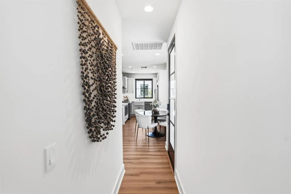 Photo #18: NDP2603709 Listing: Photo #18