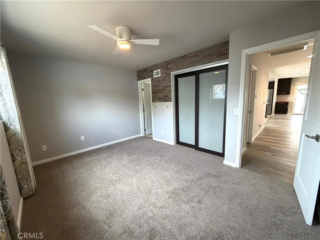 https://cdn.realtyfeed.com/cdn/127/306694446/453cab53da2b3f112cb64cb20015bab8.webp