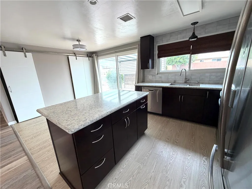 https://cdn.realtyfeed.com/cdn/127/306694446/4591ec37a9b015eab242156e75bf5cbc.webp