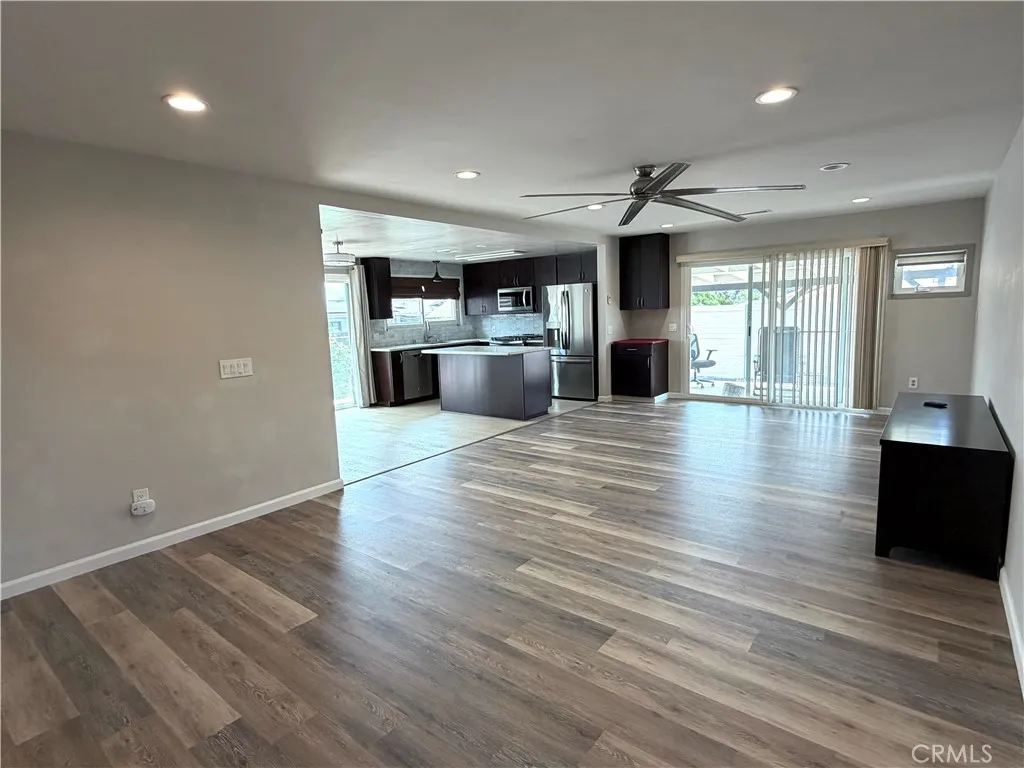 https://cdn.realtyfeed.com/cdn/127/306694446/726c292fbb307457b52ad6646197c125.webp