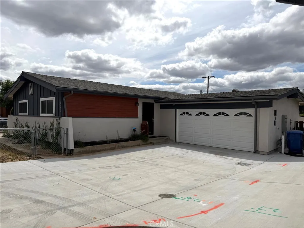https://cdn.realtyfeed.com/cdn/127/306694446/826cfe0f8ede0e4e4db95117a27abbda.webp
