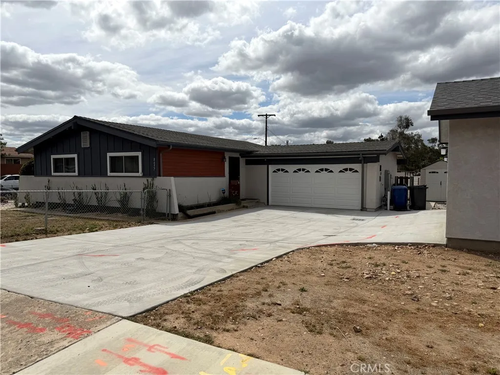 https://cdn.realtyfeed.com/cdn/127/306694446/c4e7f3a05797aabdb0ff00a77ff2d3f3.webp