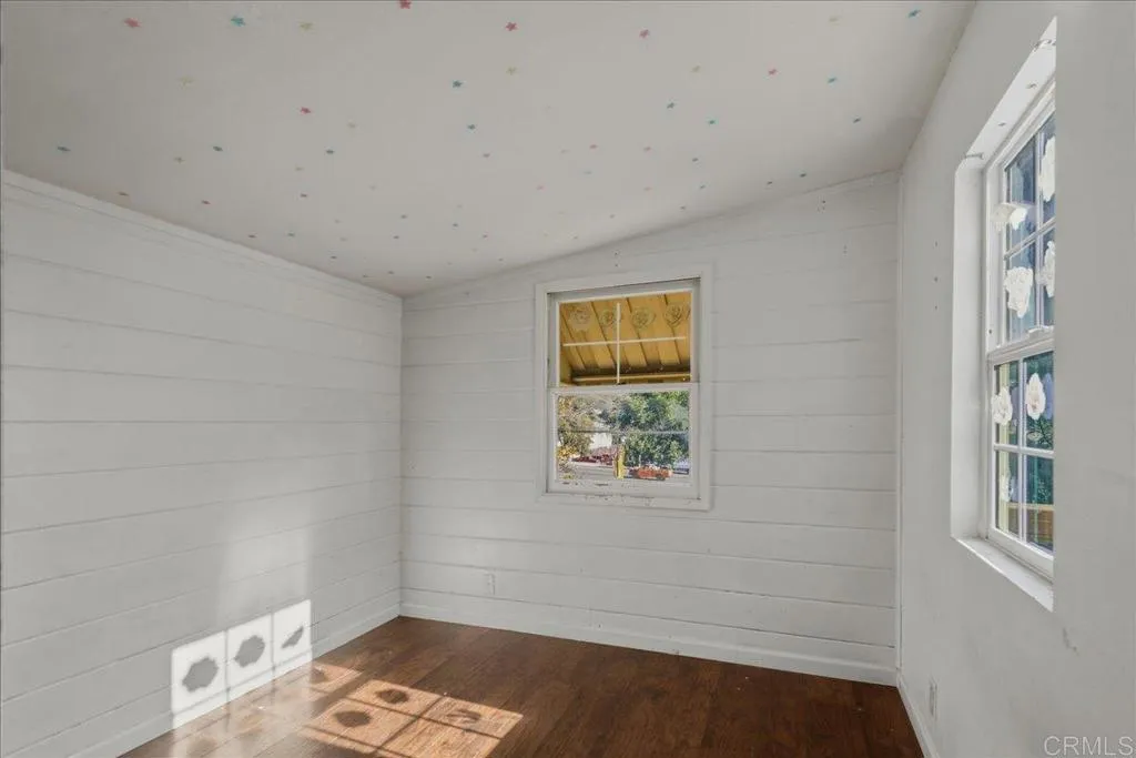 https://cdn.realtyfeed.com/cdn/127/306694473/949a12bd8a497f1947827720425c9805.webp