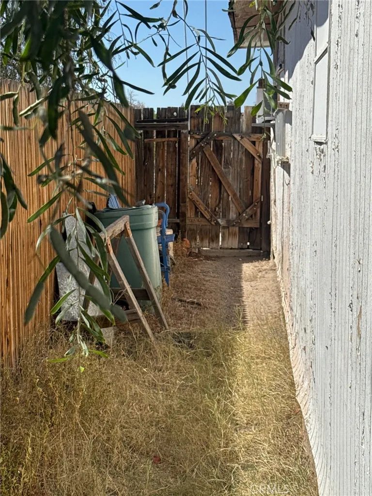 1225 Cherry, Needles, CA, 92363