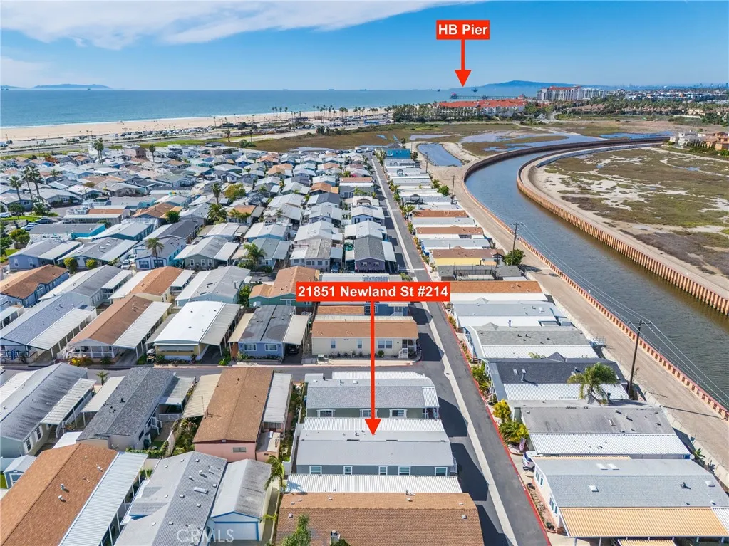 21851 Newland UNIT 214, Huntington Beach, CA, 92646