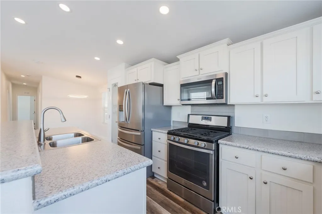 21851 Newland UNIT 214, Huntington Beach, CA, 92646