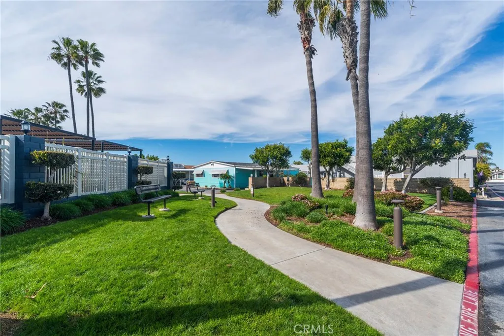21851 Newland UNIT 214, Huntington Beach, CA, 92646