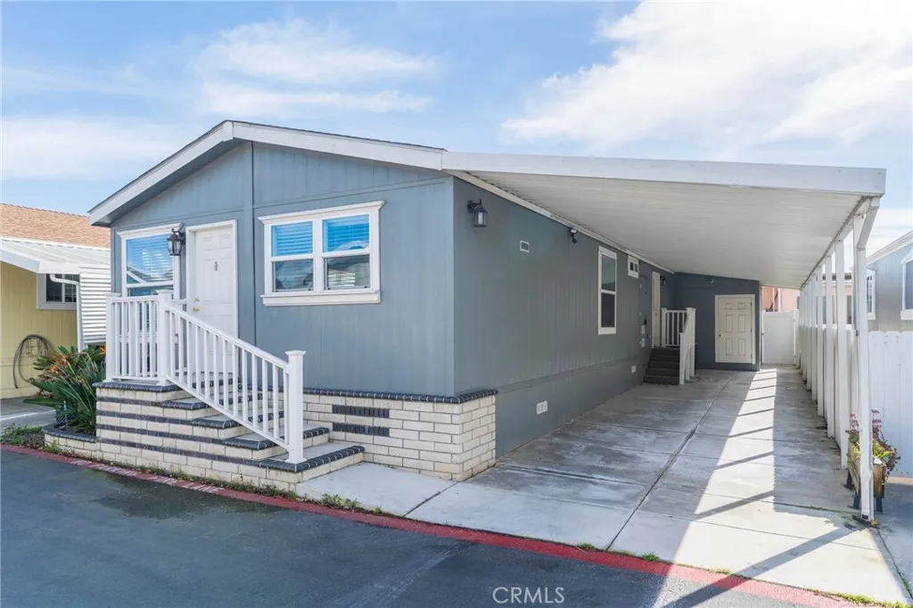 21851 Newland UNIT 214, Huntington Beach, CA, 92646