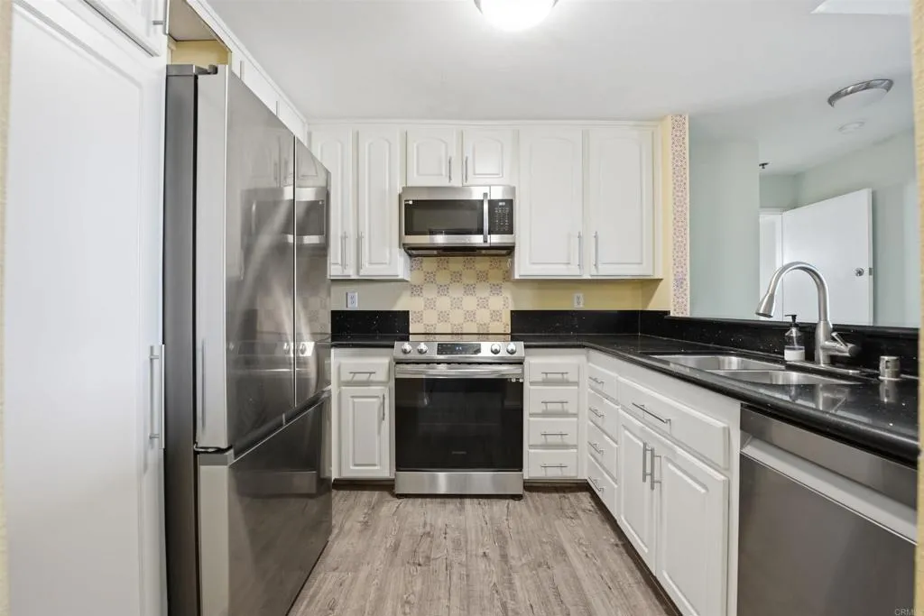 https://cdn.realtyfeed.com/cdn/127/306694609/742b9e8d05d4f00b7c6103cf5f9409fe.webp