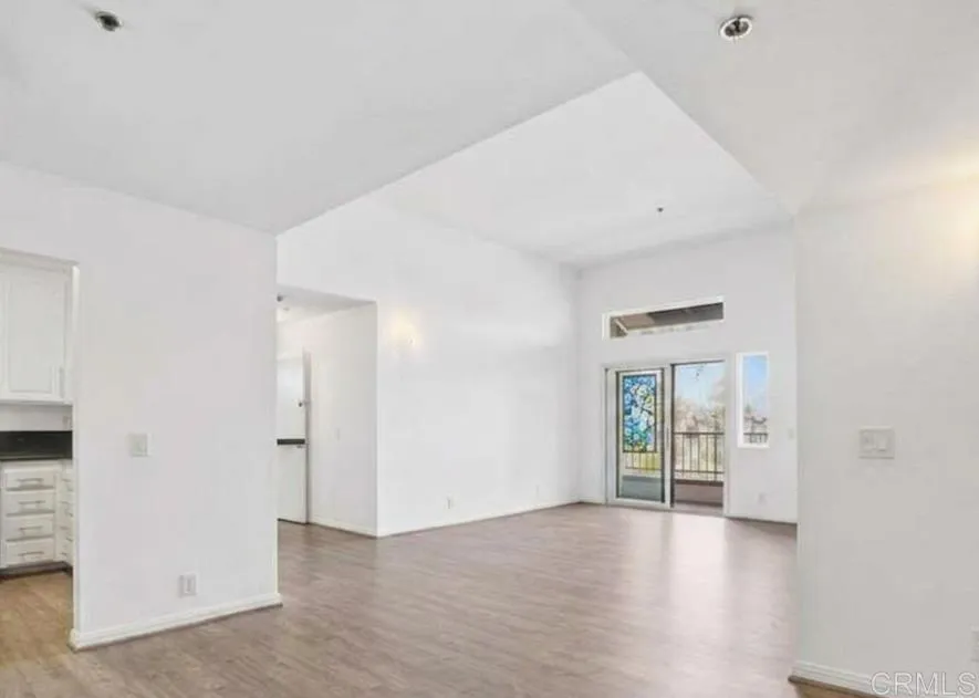 https://cdn.realtyfeed.com/cdn/127/306694609/ba15747449fe19c06b594eeec0d9b6fc.webp
