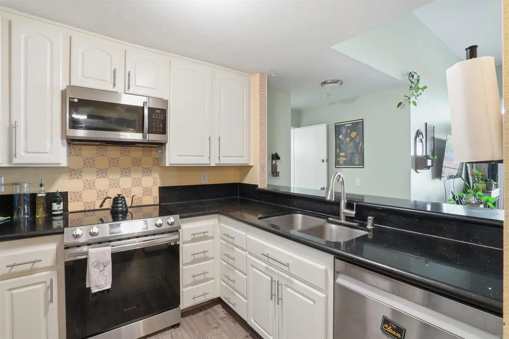 https://cdn.realtyfeed.com/cdn/127/306694609/c0337f12f4f5ed7a857518a66f283830.webp